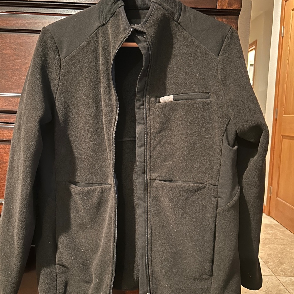 Women’s Figs Fleece Black Jacket